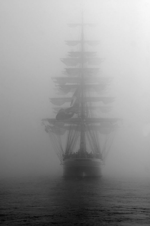 Картина на холсте Корабль в тумане, арт hd1482401